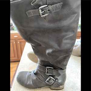 Tall boots size 7.5